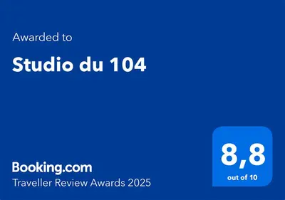 Certificat, récompense, panneau ou autre document affiché dans l'établissement Studio du 104