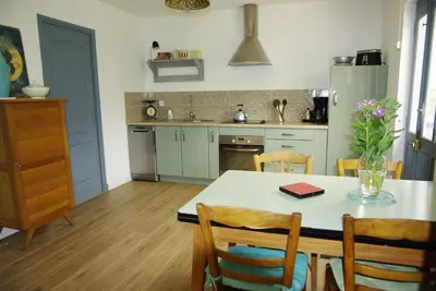 Cuisine ou kitchenette dans l'établissement Gîte De La Tulipe