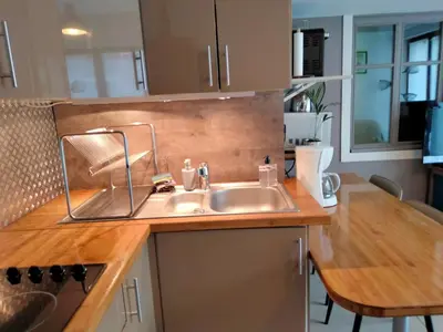 Cuisine ou kitchenette dans l'établissement Appartement T2 sur cour nantaise