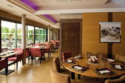 Restaurant ou autre lieu de restauration dans l'établissement Kyriad Nantes Sud - Bouaye Aéroport