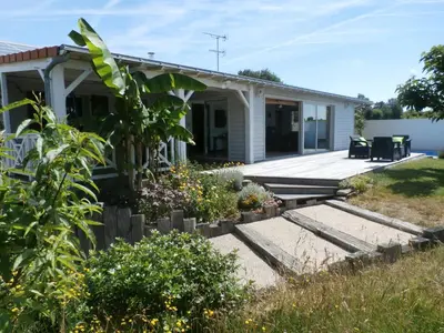Jardin de l'établissement Villa Coloniale