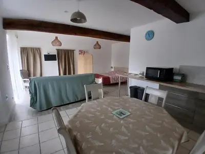 Télévision ou salle de divertissement dans l'établissement Gîte Blonimael