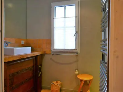 Salle de bains dans l'établissement Charmante maison avec Wifi - 2 pers. - FR-1-224B-481