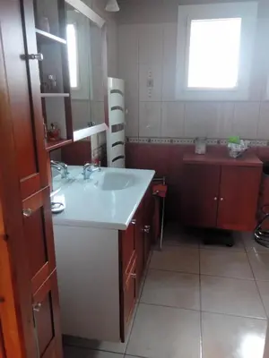 Salle de bains dans l'établissement Chambre d'hôte le Bois Joli