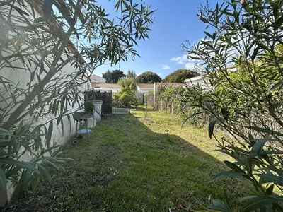 Jardin de l'établissement Maison plain pied avec jardin, proche plage et commerces, calme et tout équipé, Noirmoutier-en-l'Île - FR-1-224B-607
