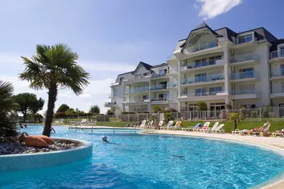 Piscine de l'établissement Madame Vacances Les Appartements de Fontenelles ou située à proximité