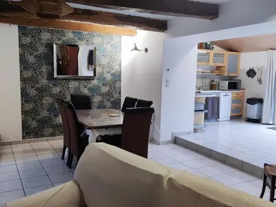 Cuisine ou kitchenette dans l'établissement Gîte de l'Escapade