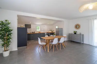 Cuisine ou kitchenette dans l'établissement Domaine Des Coutelleries