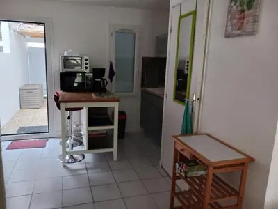 Cuisine ou kitchenette dans l'établissement Maison Saint Hilaire de Riez, 300m de la plage