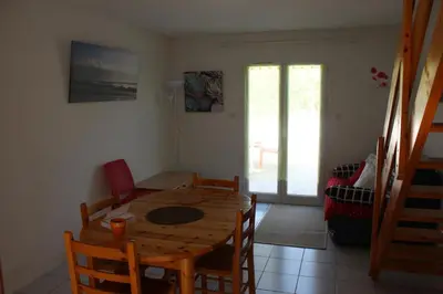 Coin salon dans l'établissement Maison Saint Hilaire de Riez, 300m de la plage
