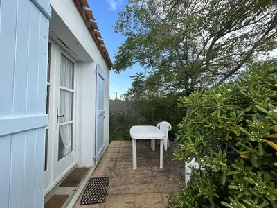 Jardin de l'établissement Maison cosy avec mezzanine, proche plage et commerces, terrasse tranquille - Noirmoutier-en-l'Île - FR-1-224B-606