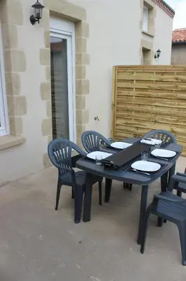 Terrasse ou espace extérieur de l'établissement A chacun son nid