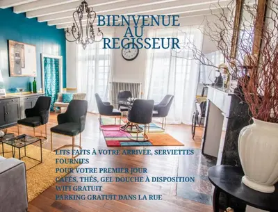 Coin salon dans l'établissement Le Regisseur