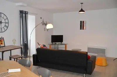 Télévision ou salle de divertissement dans l'établissement 10 rue du renard