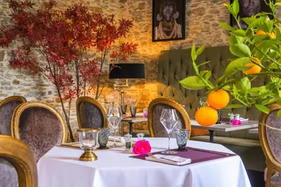 Restaurant ou autre lieu de restauration dans l'établissement Château de l'Epinay