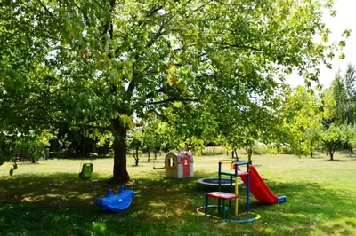 Aire de jeux pour enfants de l'établissement Chantonnay