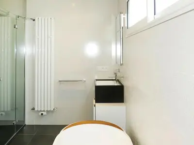 Salle de bains dans l'établissement Holiday Home Indigo-Vue Mer et Piscine chauffée by Interhome