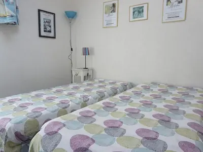 Un ou plusieurs lits dans un hébergement de l'établissement Appartement lumineux 3 pièces près plage des Dames - FR-1-224B-179