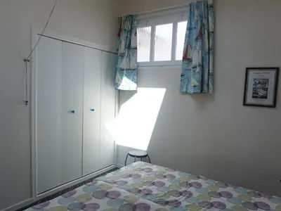 Un ou plusieurs lits dans un hébergement de l'établissement Appartement lumineux 3 pièces près plage des Dames - FR-1-224B-179