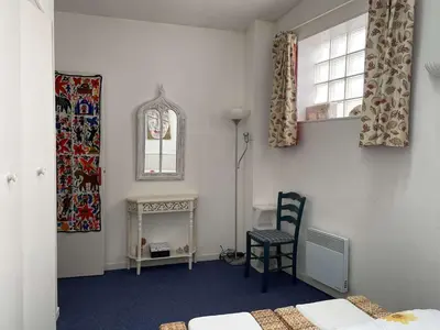 Un ou plusieurs lits dans un hébergement de l'établissement Appartement lumineux 3 pièces près plage des Dames - FR-1-224B-179