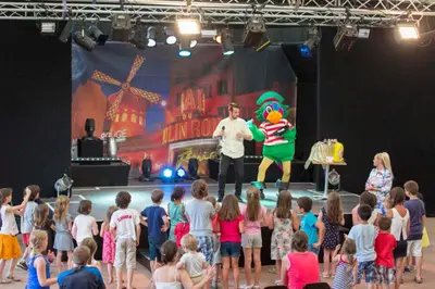 Clients de l'établissement Camping Officiel Siblu Les Pierres Couchees