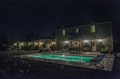 Piscine de l'établissement LE CLOS DE LA HOURSERIE ou située à proximité