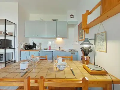 Cuisine ou kitchenette dans l'établissement Studio cosy avec jardinet à 300m de la plage - 4 couchages - FR-1-224B-689