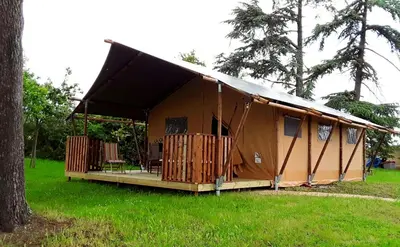 Bâtiment de la tente de luxe