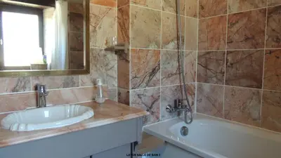 Salle de bains dans l'établissement Gîte Layon 6 places Moulin de la Placette