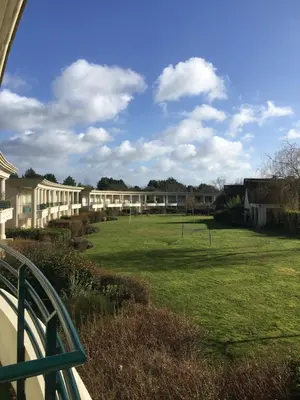 Jardin de l'établissement SWING RESIDENCE GOLF LA BAULE