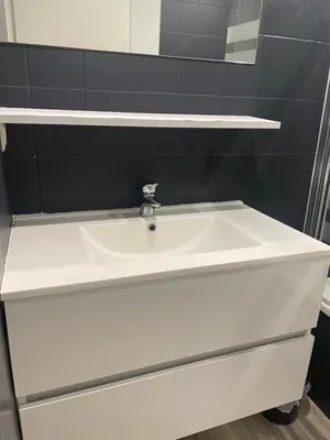Salle de bains dans l'établissement Cottages des Pins