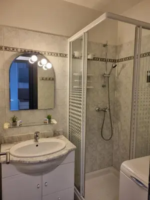 Salle de bains dans l'établissement Eau Bleue d'Eden