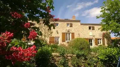 Jardin de l'établissement Le Petit Logis