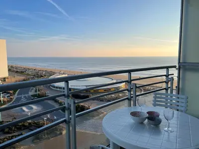 Balcon ou terrasse dans l'établissement Bel appartement 1 chambre pour 5 personnes au bord de la mer à Saint-Jean-de-Monts - FR-1-323-216