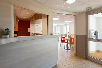 Cuisine ou kitchenette dans l'établissement Premiere Classe Nantes Ouest - St Herblain