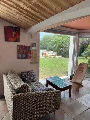 Coin salon dans l'établissement L'eden naturiste spas