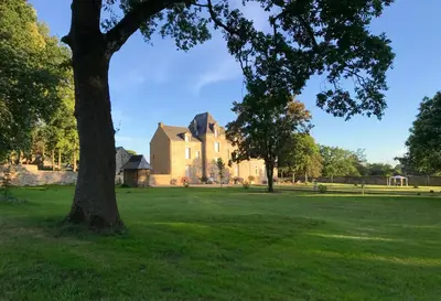 Jardin de l'établissement Château de Cadouzan