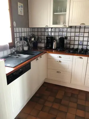 Cuisine ou kitchenette dans l'établissement Capeden maison typique