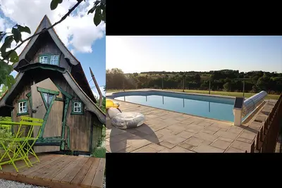 Piscine de l'établissement Les CASAS La Champrenière ou située à proximité
