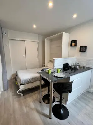 Cuisine ou kitchenette dans l'établissement Lysbed - Desjardins