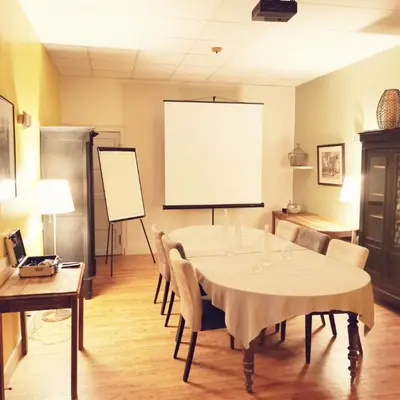 Espace de conférence ou salle de réunion dans l'établissement Hotel Restaurant Le Bosquet