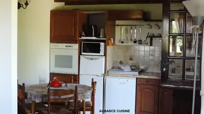 Cuisine ou kitchenette dans l'établissement Gîte Aubance 5 Places Moulin de la Placette