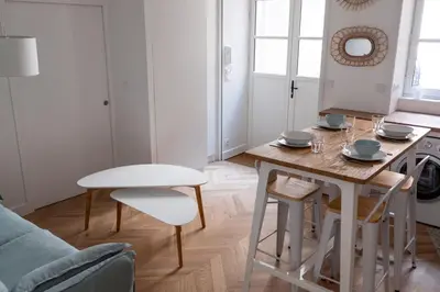 Coin salon dans l'établissement Hypercentre Appart 2 à 4 pers, Calme & Cosy avec Terrasse Privée