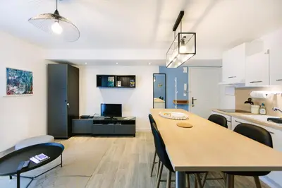 Cuisine ou kitchenette dans l'établissement Appartistic - Appartement des artistes