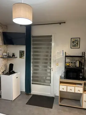 Cuisine ou kitchenette dans l'établissement Chambre proche Puy du Fou