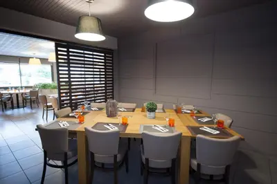 Nourriture dans l'hôtel ou à proximité