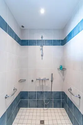 Salle de bains dans l'établissement Le DOMAINE DES ECOLIERS B&B