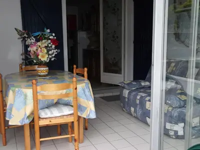 Coin salon dans l'établissement LA PORTE DES ILES