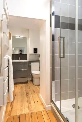 Salle de bains dans l'établissement Hypercentre Calme et Cosy, Impasse Saint Julien, 2eme étage