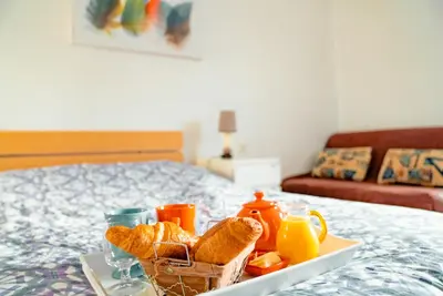 Un ou plusieurs lits dans un hébergement de l'établissement La Tanière du Corsaire - Coliving - jusqu'à 4 chambres - vue Rivière